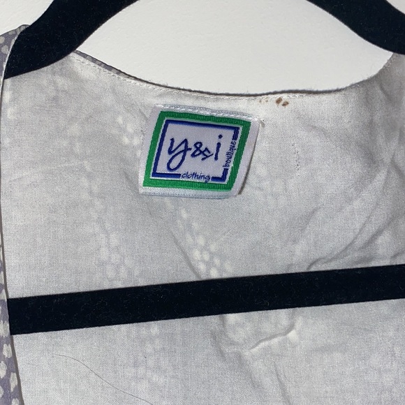 Y&I Boutique Tie Front Top- Size Large - Picture 2 of 5